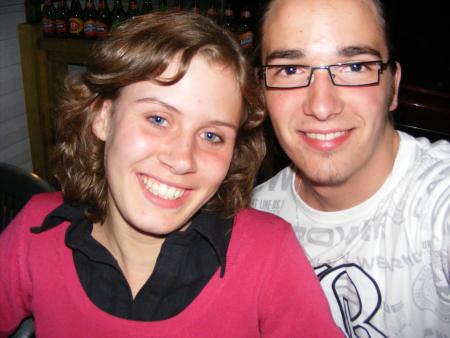 La championne de caps et Moi.
